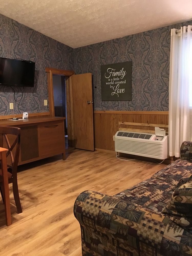 Smoky View Cottages & RV Resorts