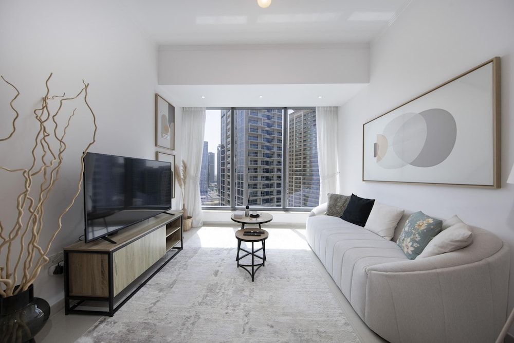 Chic Comfy 1BR in Dubai Marina