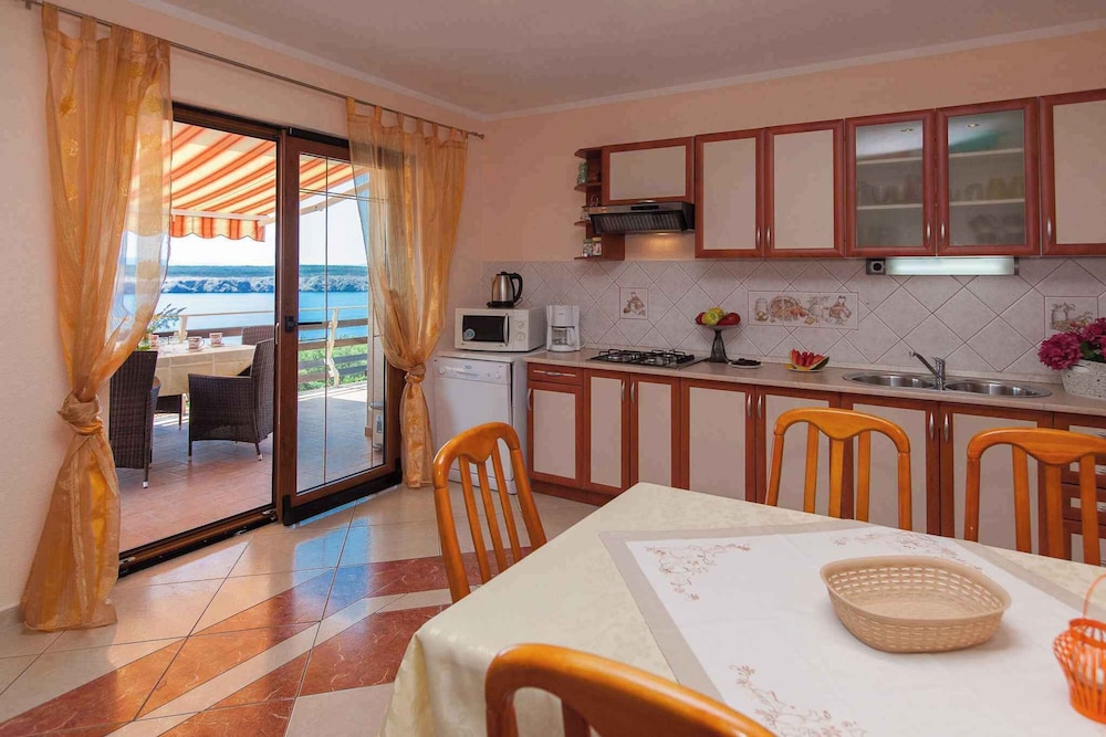 Apartment in Jadranovo 13934