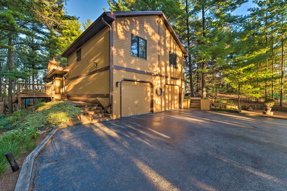 Lake Geneva Vacations - Lake Geneva Getaway w/ Fire Pit: Near Golf - Property Image 2