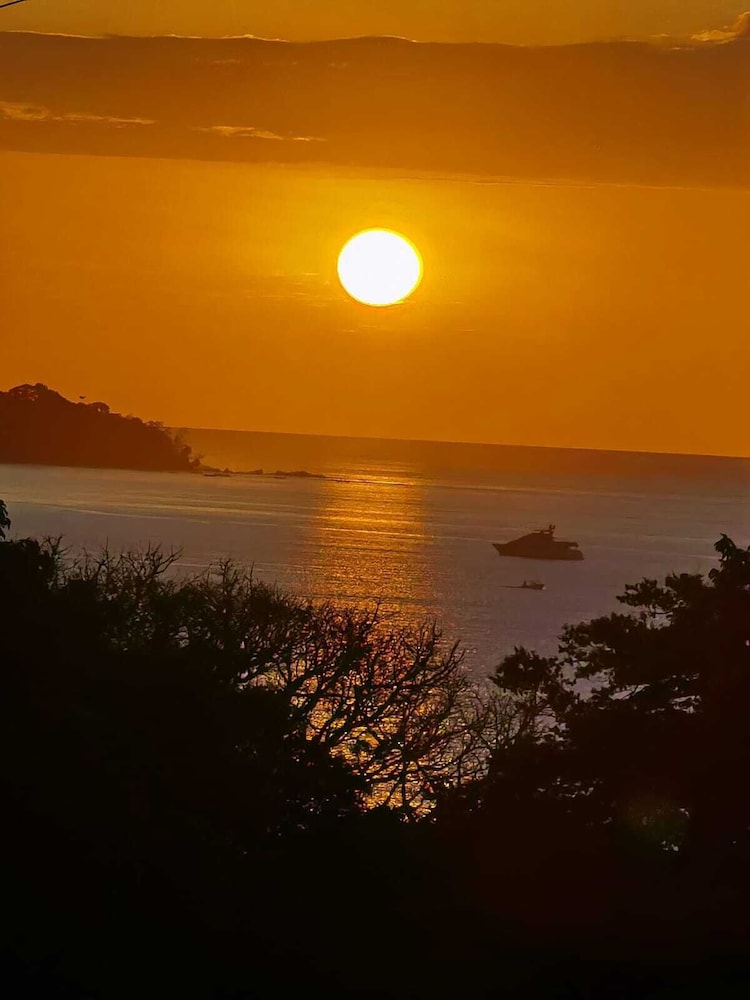 Ocean and forest view Manolo Cabins