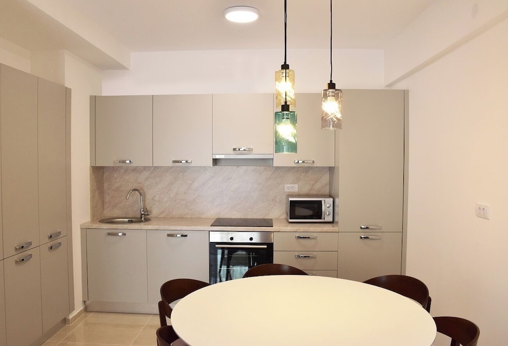 Ststus M apartments 180