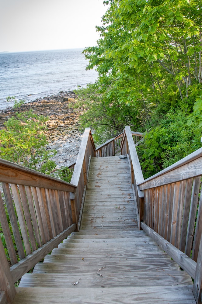 Glenmoor By the Sea