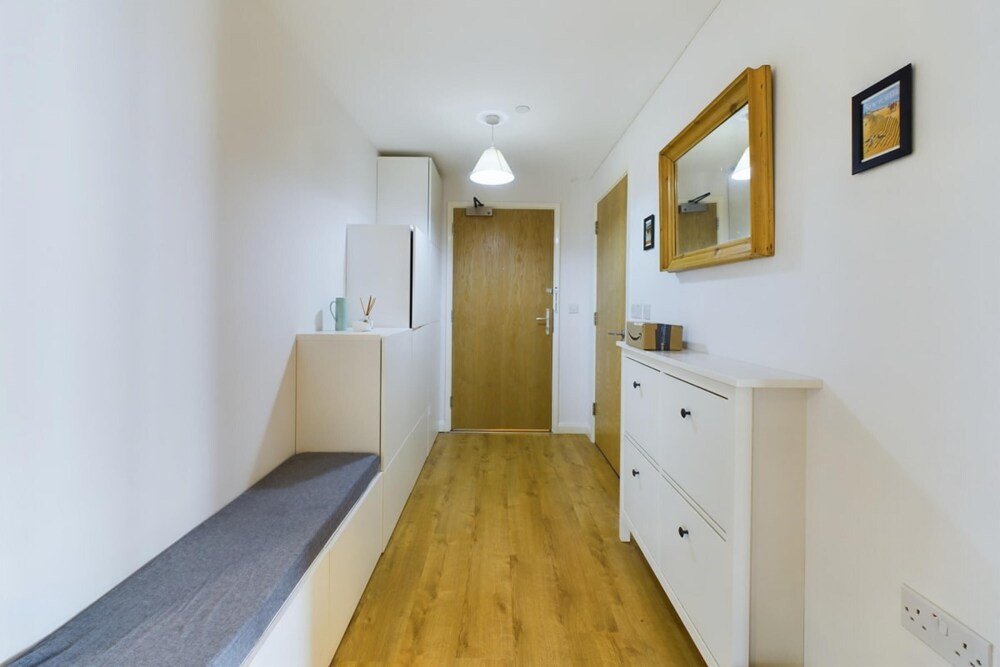 The Queensland Sanctuary - Trendy 2bdr Flat With Terrace
