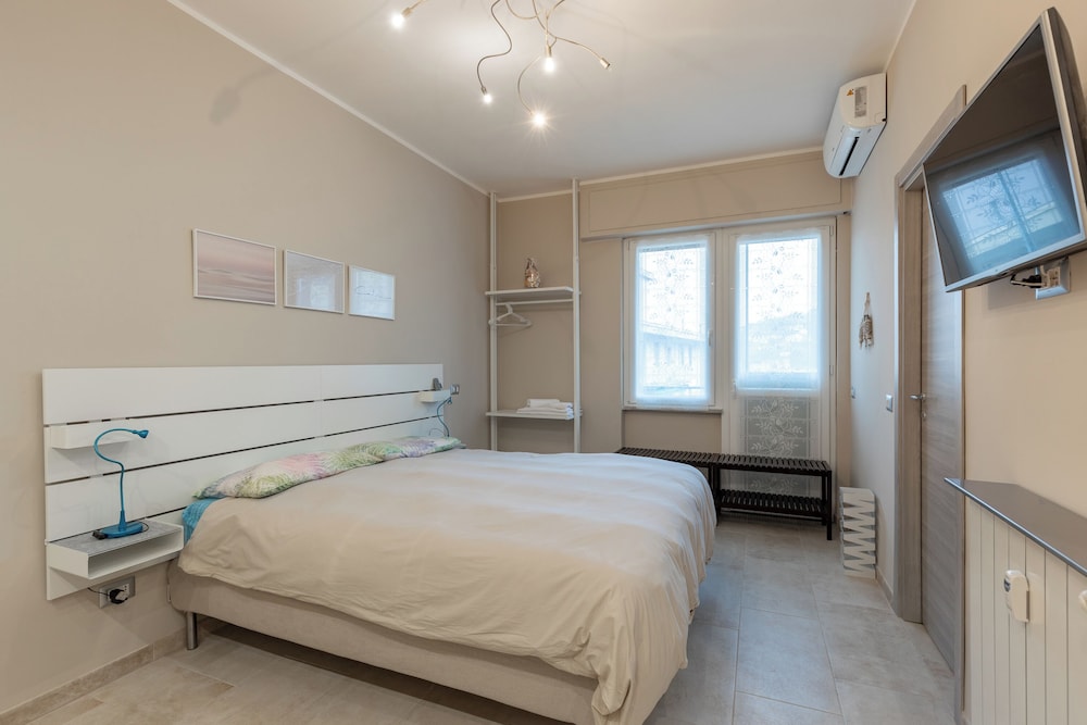 Two Combined Studios with Terrace