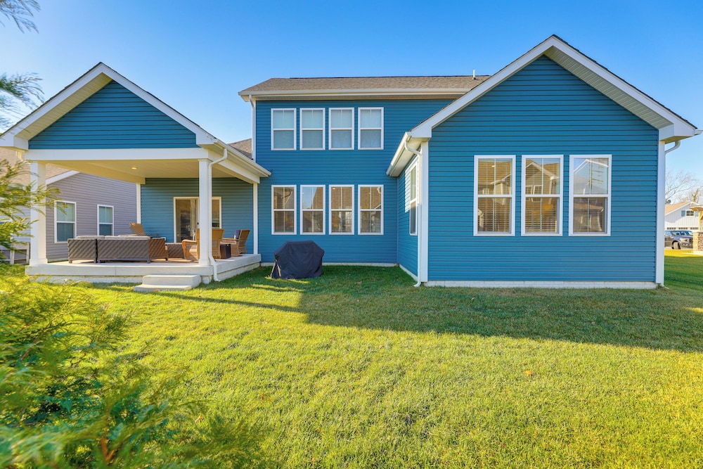 Shuttle to Bethany Beach: Stylish Home w/ Perks!