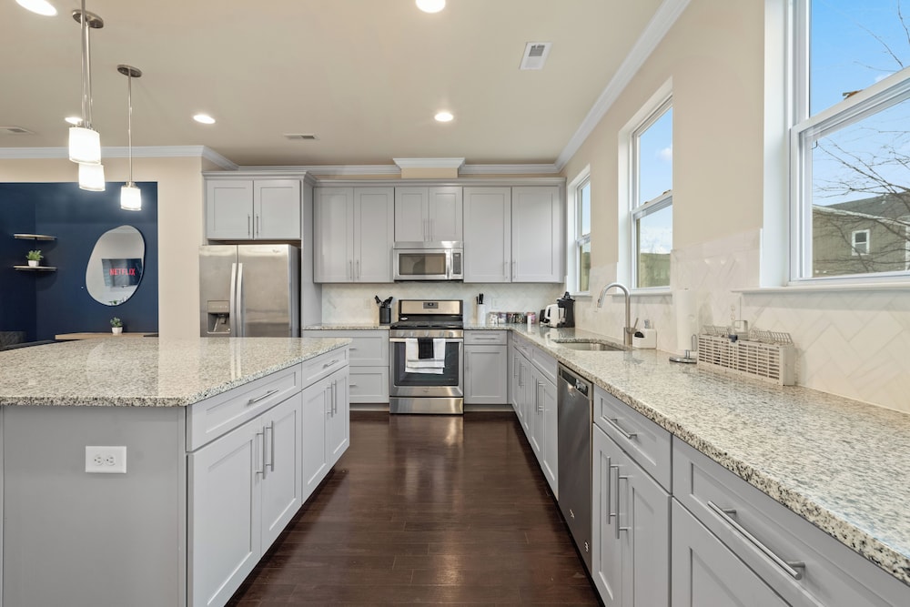 Luxe 3BR Townhouse in Camp North End