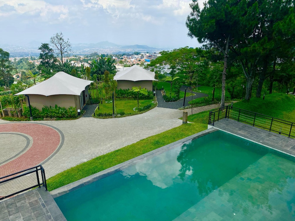 Tebing View Glamping, Azana Hotel Collection