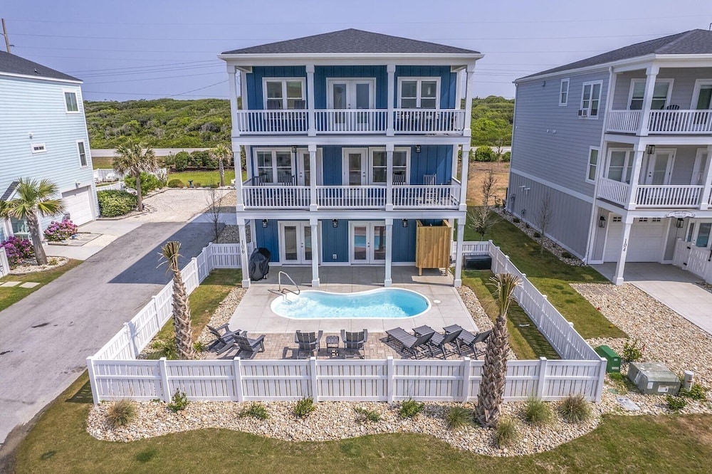 Forever Blue 6 Bedroom Home