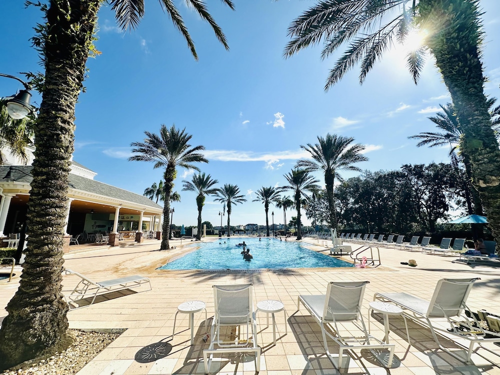 Beautiful Condo at Reunion