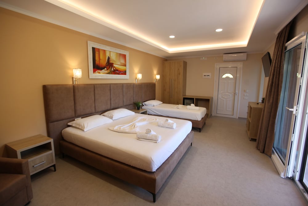 Karos Hotel Llaman