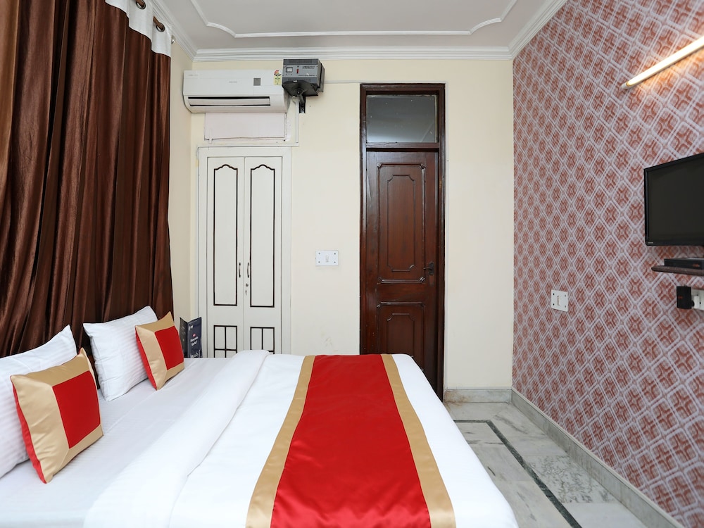 OYO 9916 Hotel Bhoomik Villas