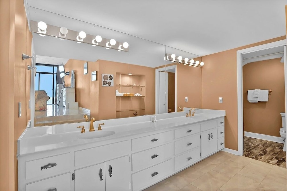Sands Beach Club Ph1114 4 Bedroom Condo