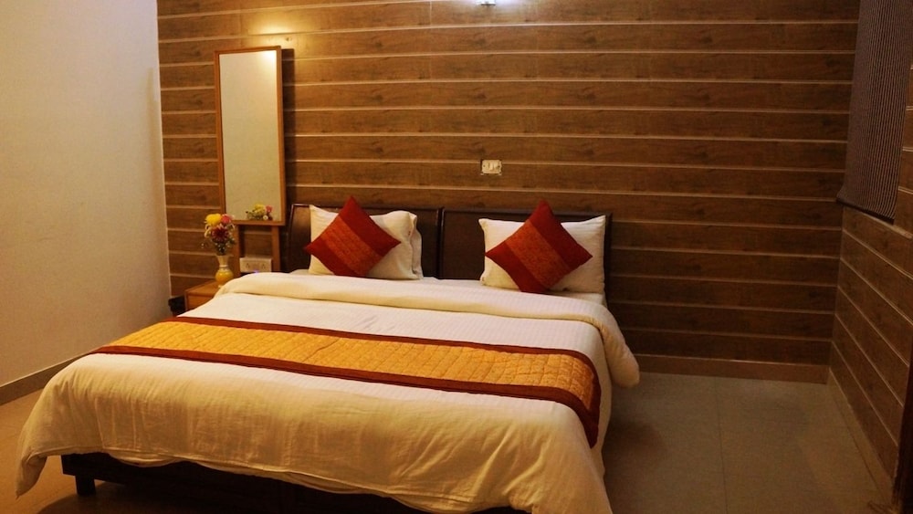 Maxfort Airport Hotel