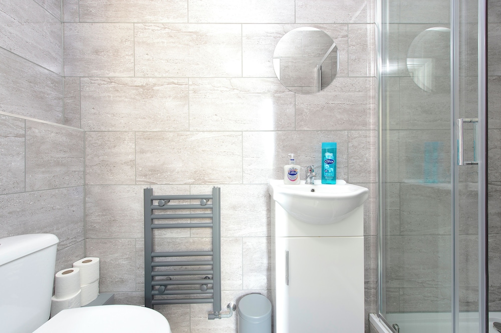 The Pond House - Ensuite Rooms