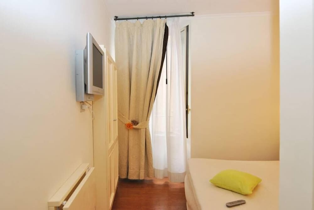 95 Rooms in Rome