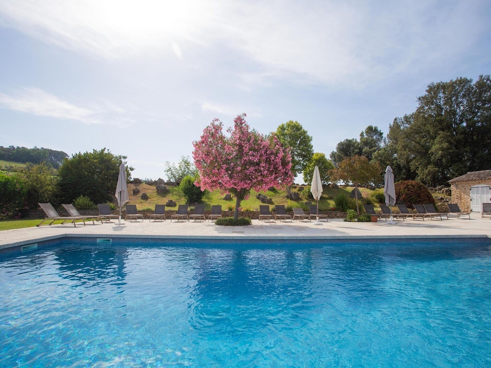 Chateau in Lorgues With Pool & Vineyard Views