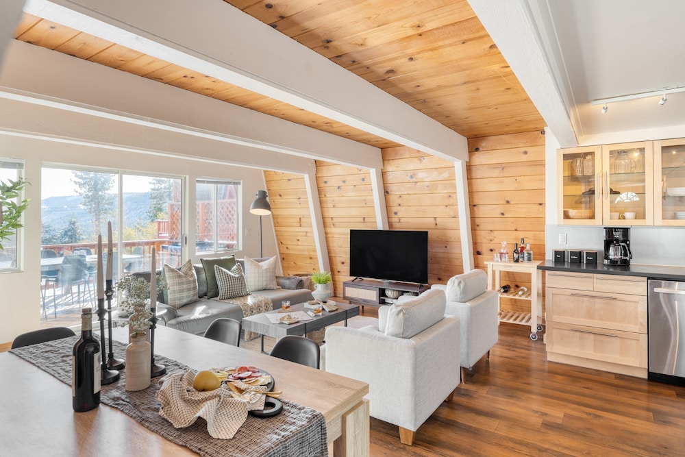 Chickaree by Avantstay A-frame w/ Mountain Views - Property Image 18