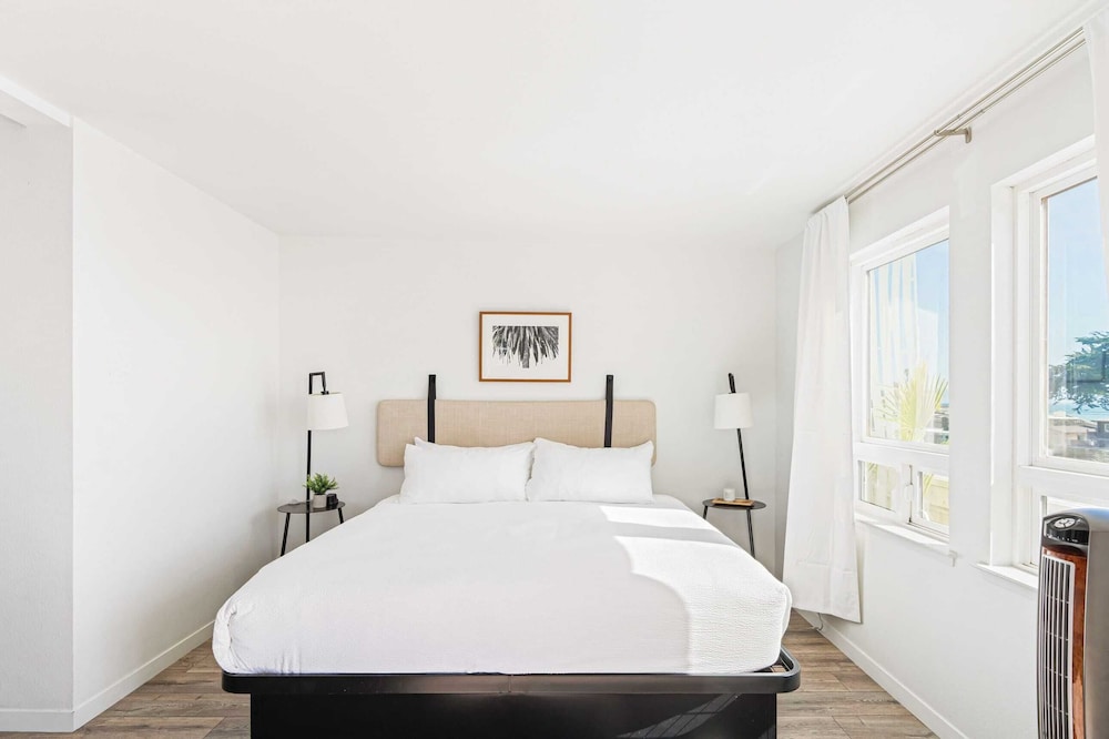 4 Cayucos Bungalows Steps to Beach, Sleeps 16, Pet Friendly