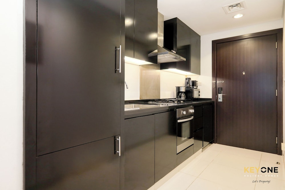 The Cosmopolitan Spacious Studio
