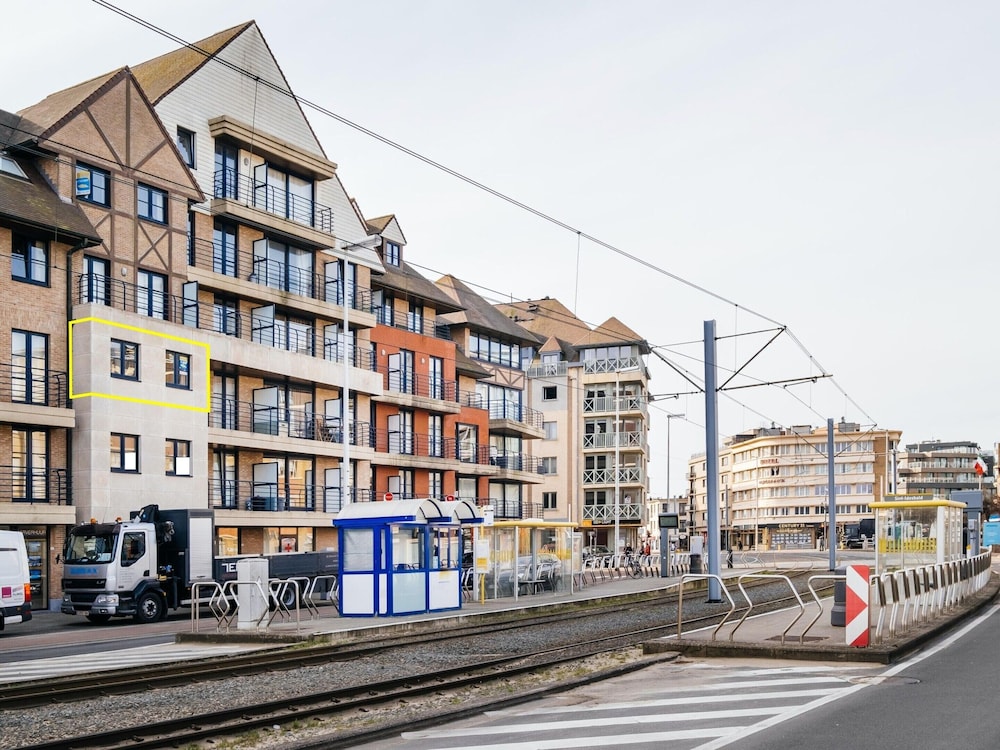 Apartment in St. Idesbald Near the Sea