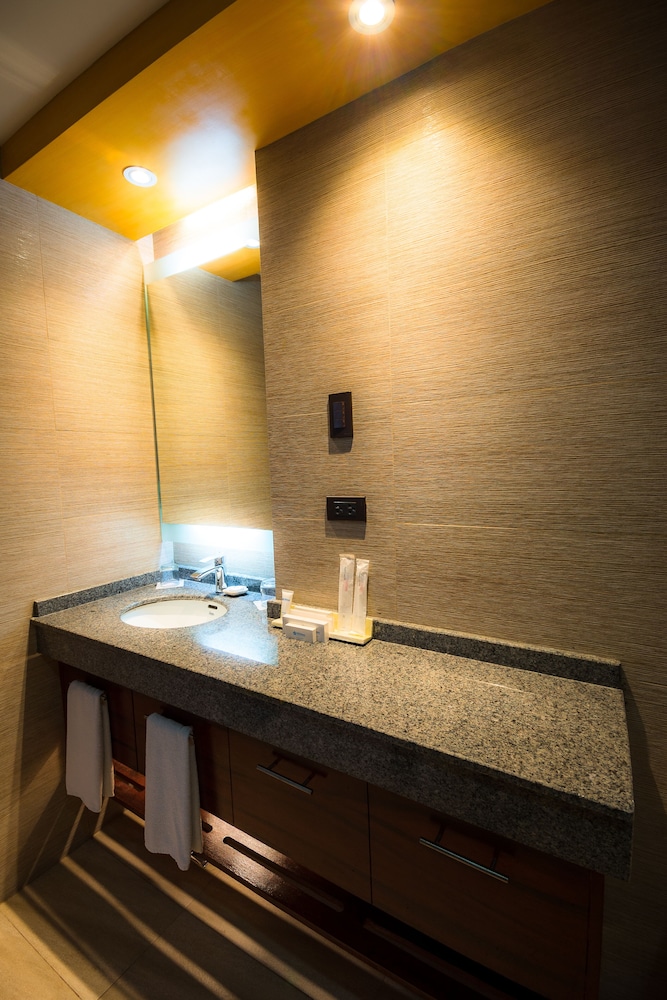 Cebu Vacations - Cebu Parklane International Hotel - Property Image 18