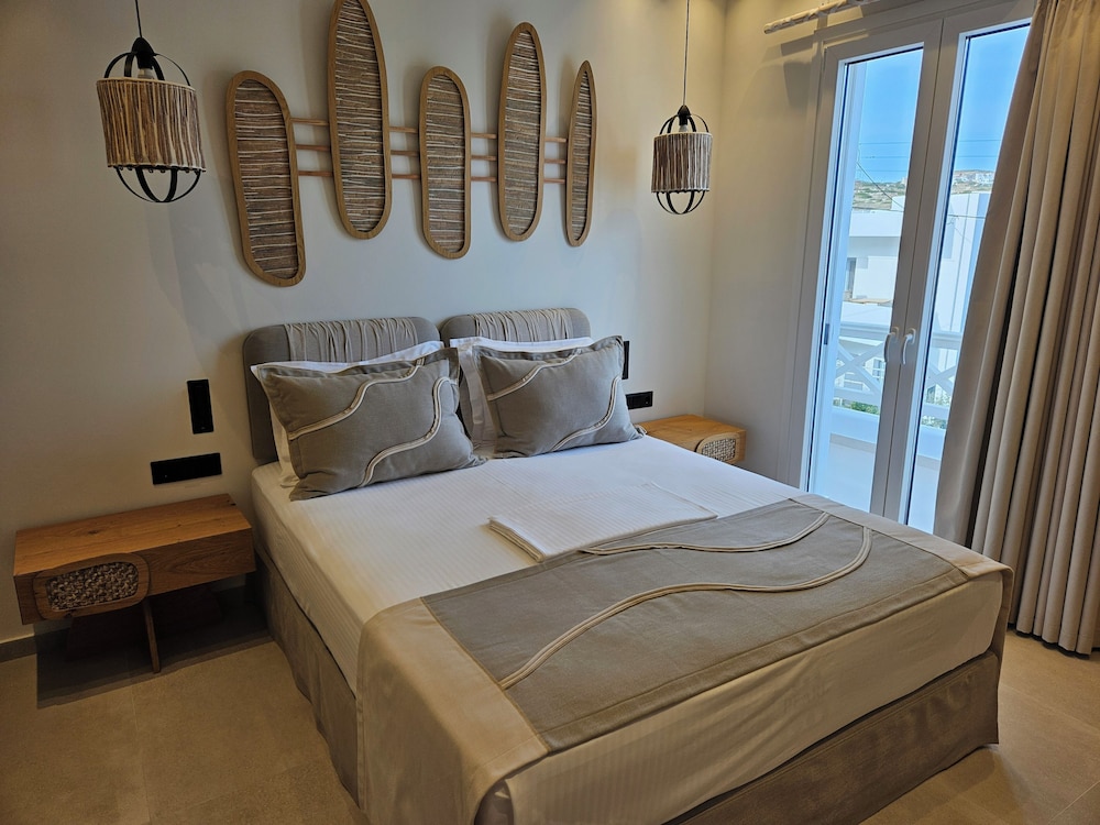 Aristotle Suites