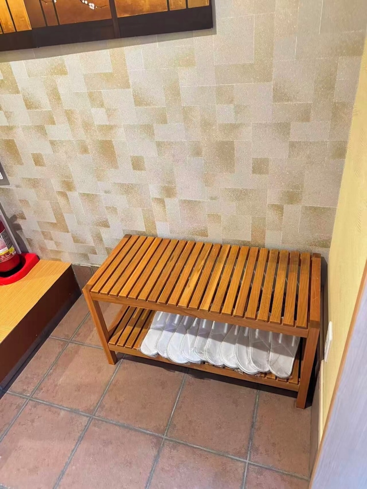 SUN WARM HOUSE