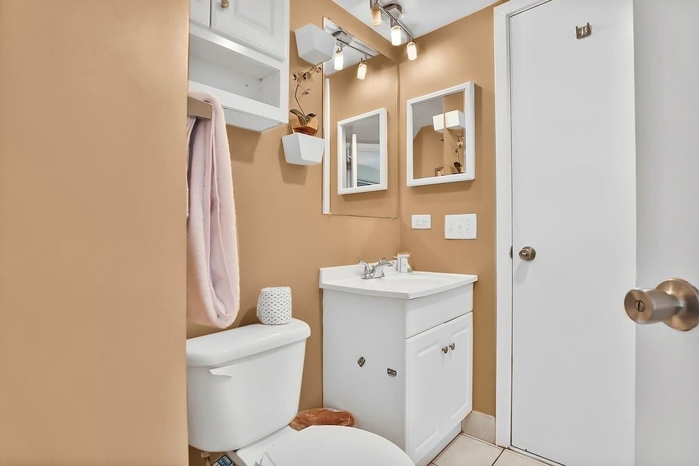 Ocean Creek North Tower F11 2 Bedroom Condo