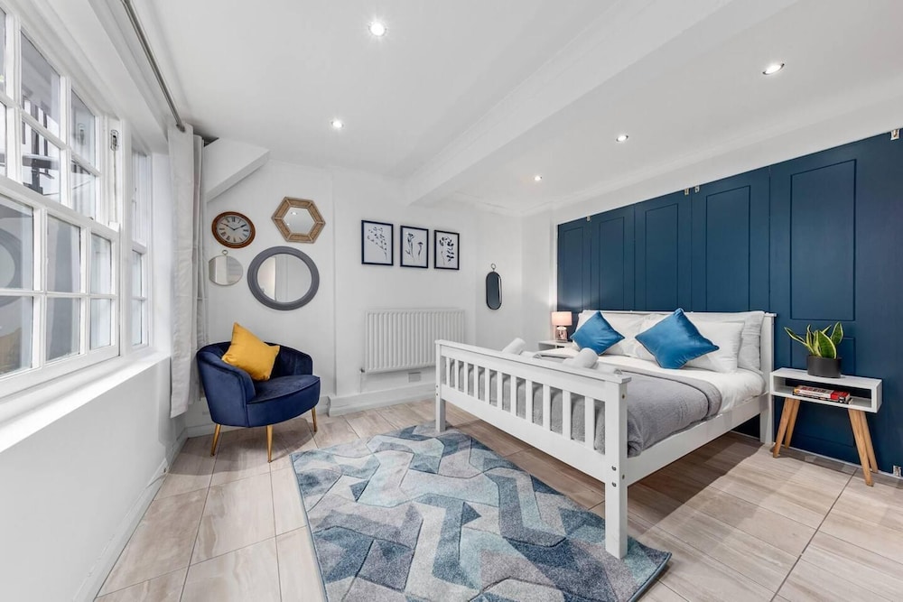 Serviced Flat Near Hyde Park Marble Arch W2 London