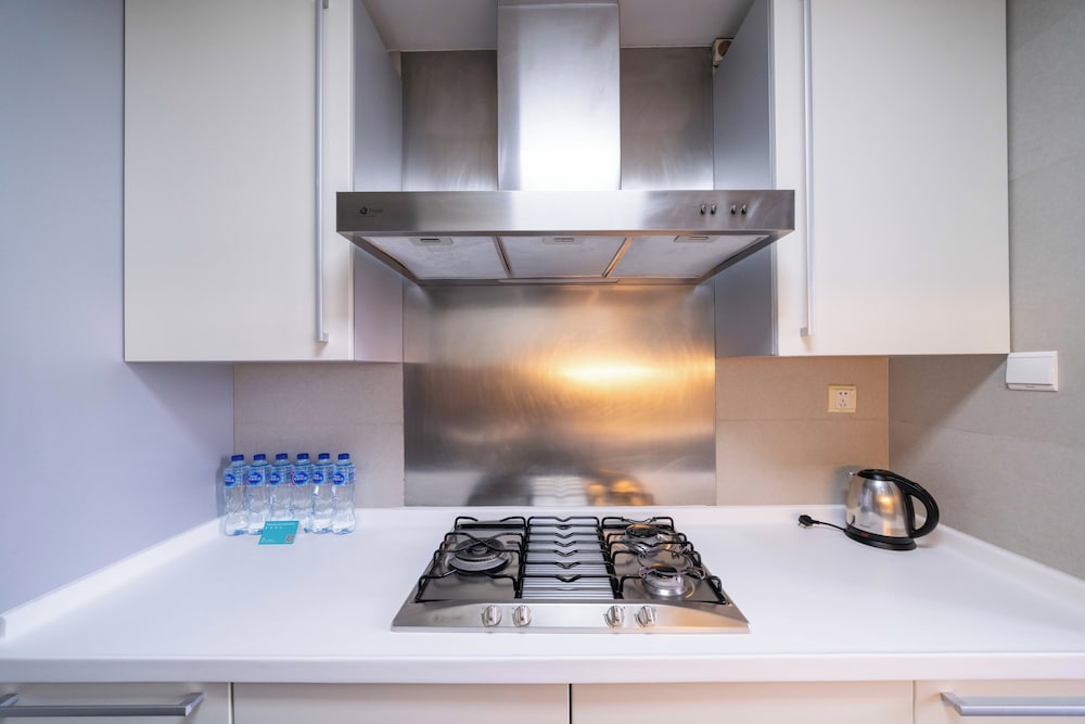 Tyms Elegant 3BR 2BA Apt Near Malls
