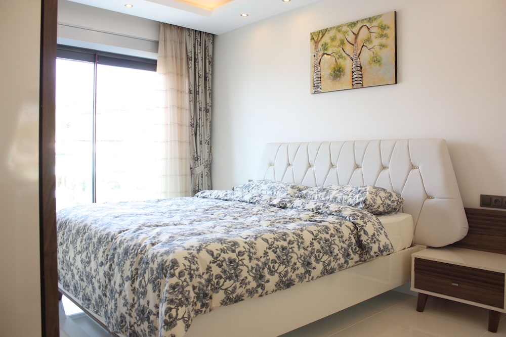 Moda Marine Apartments