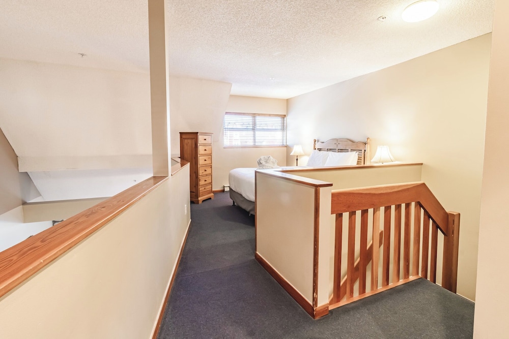 Whistler Vacation Club Lake Placid Lodge - 311