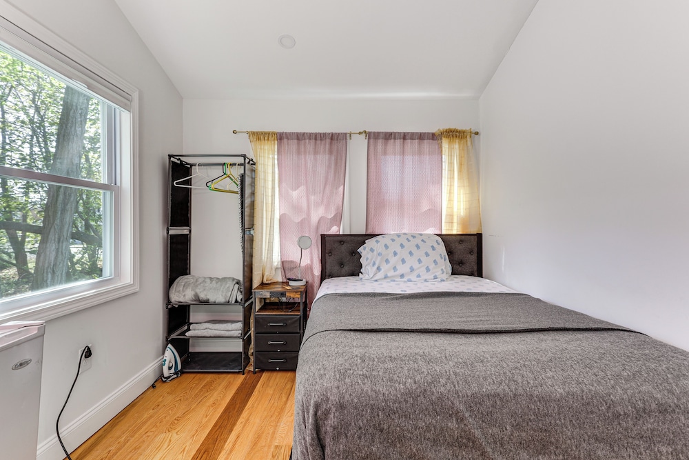 Pet-friendly Home w/ Spacious Yard in Avon!