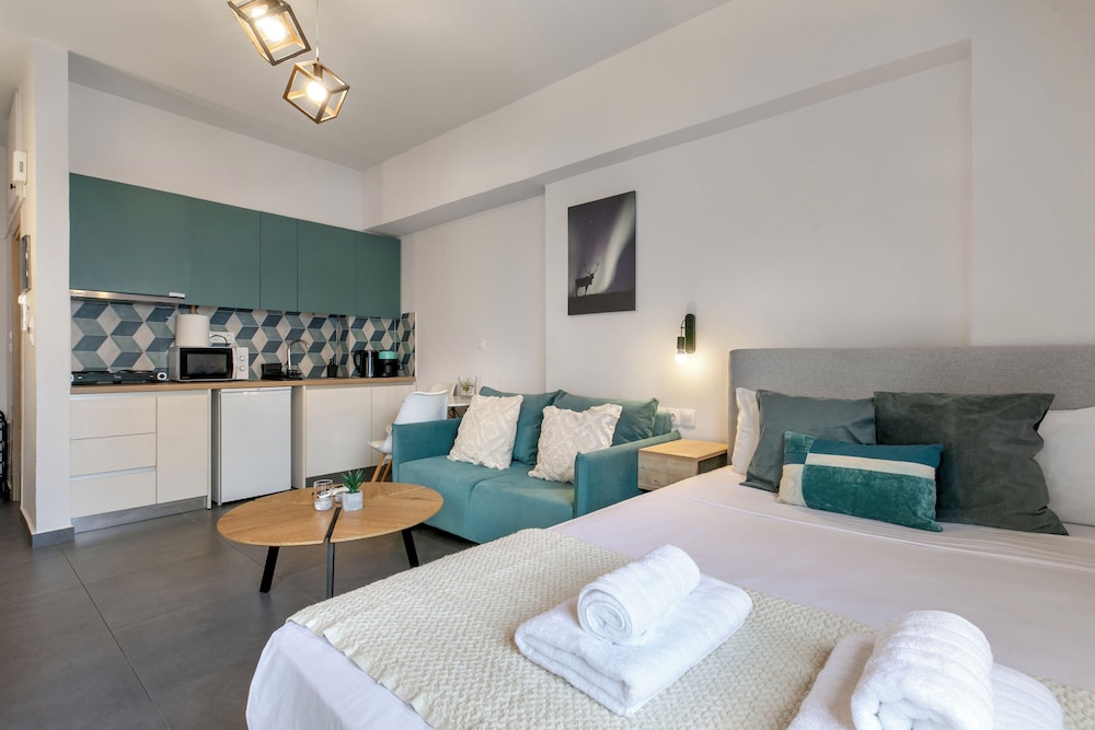 Cassiopeia - Studio & Balcony in Athens