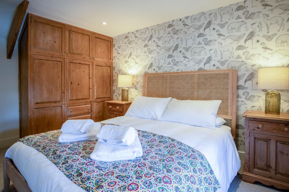 Fern Cottage - 2 Bedroom Cottage - St Florence