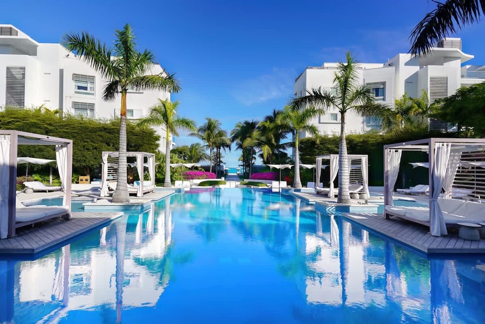 Luxurious Oceanfront Villa Infinity Pool Plunge