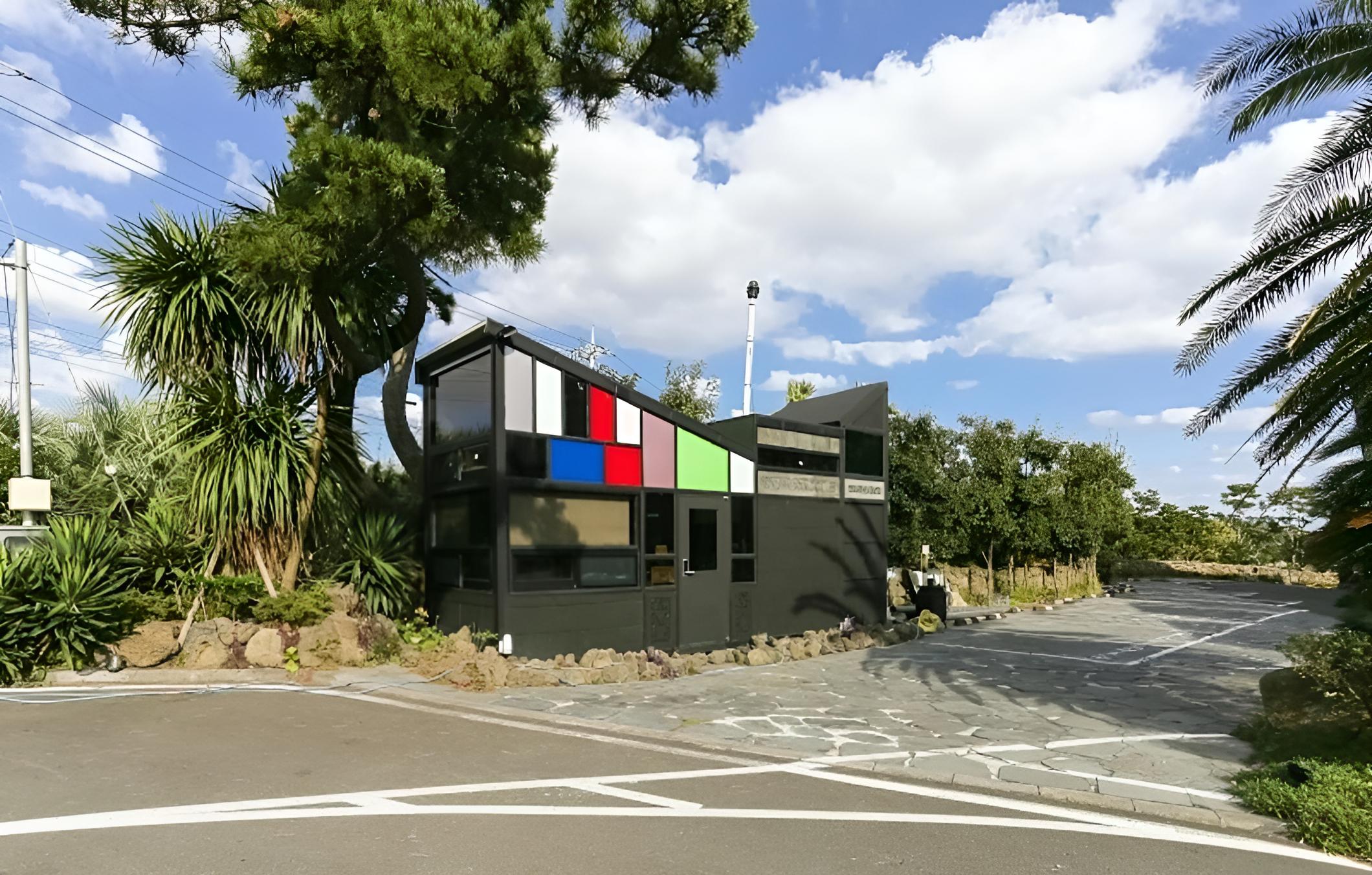 Seogwipo Black Land Lace Spa Pension view 2
