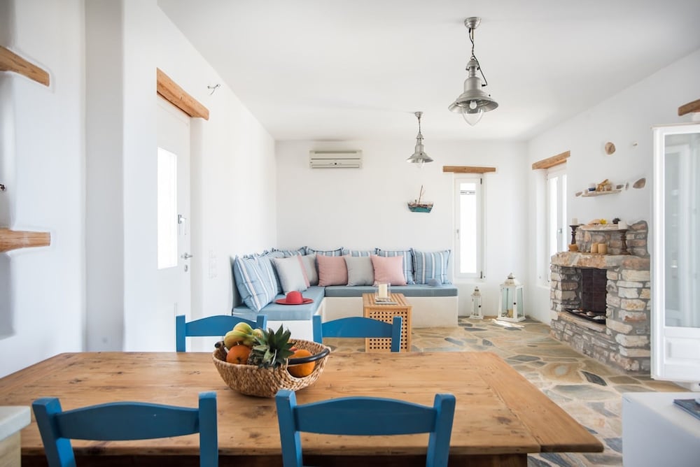Seaside Villa Costal Vibes Walk to Beach