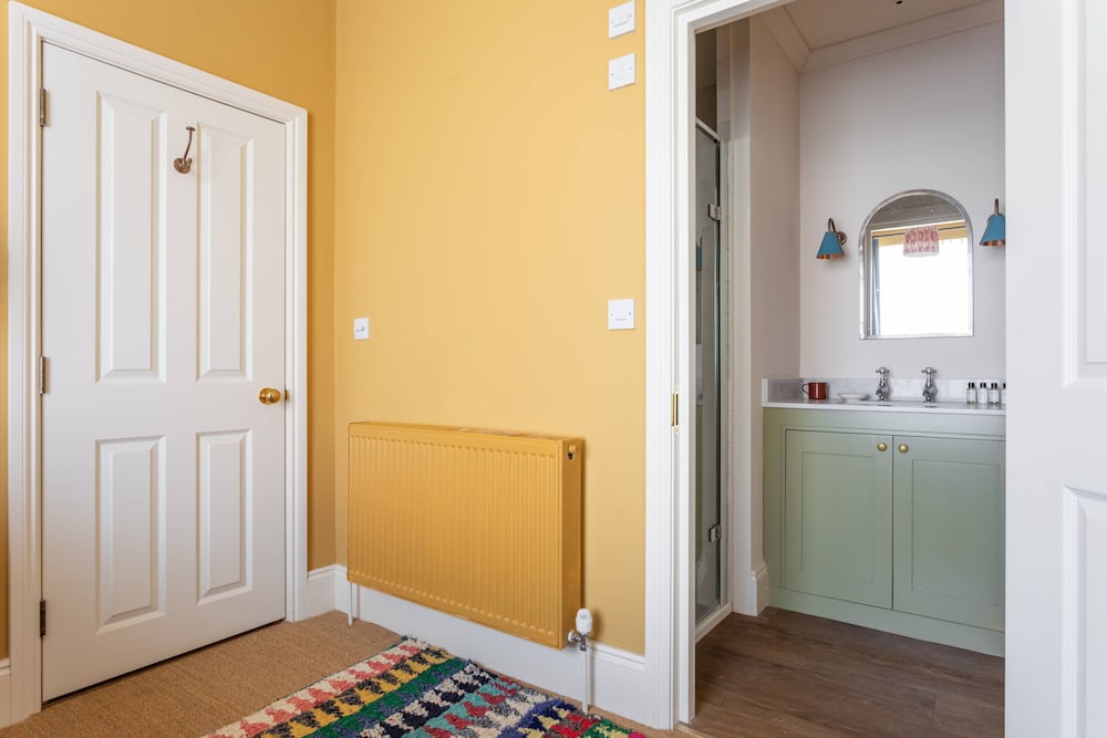 Vernon Street by Onefinestay