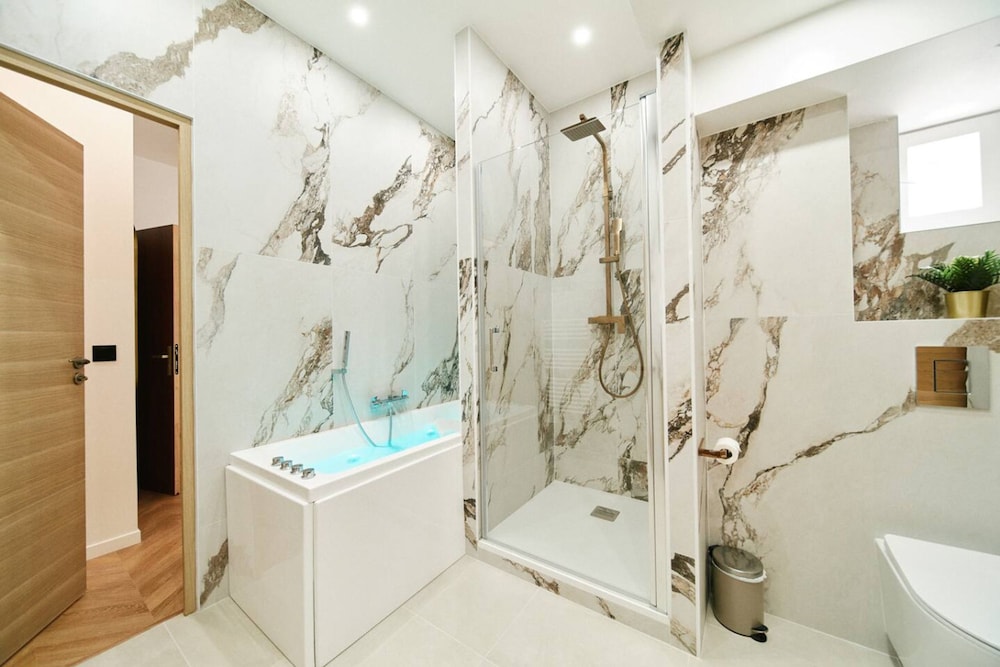 Lavie Maison Chic Sauna Hot Tub