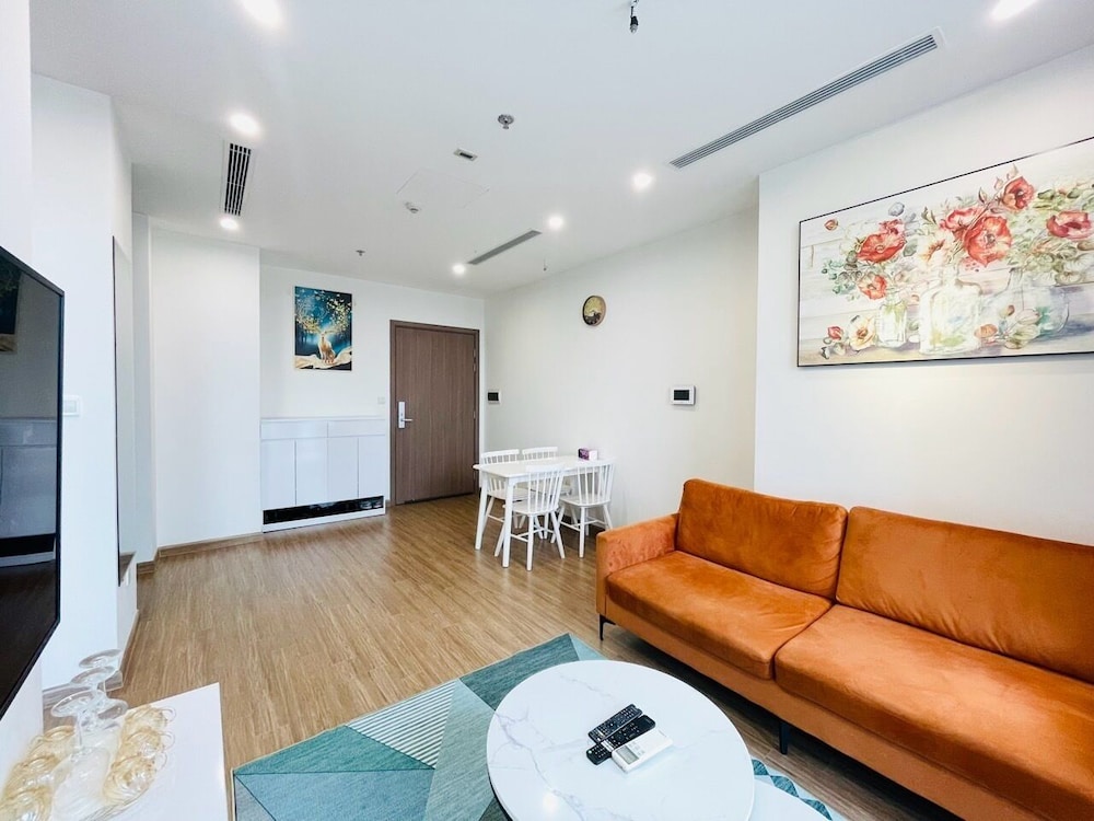 Sunny - Vinhomes Skylake Residences