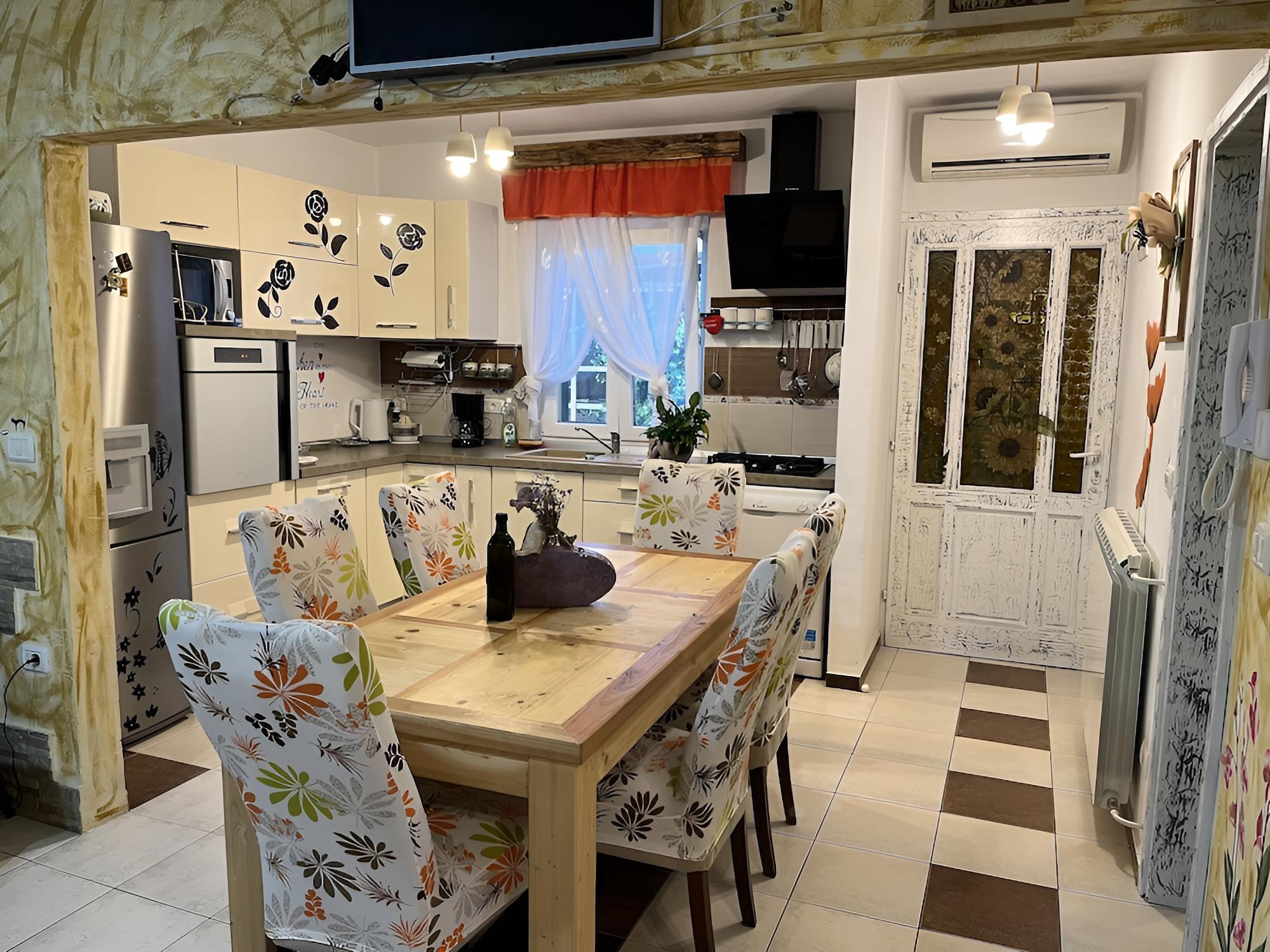 Elba- Family Friendly House view 4