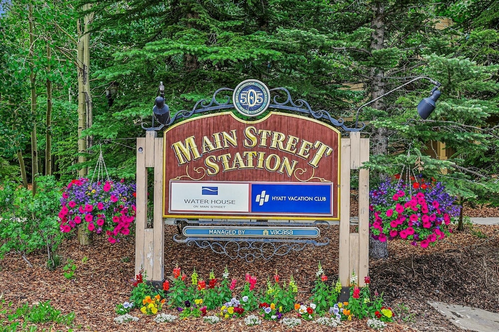 Main Street Station 3305 3 Bedroom Condo