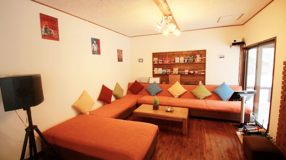 Lodge Q Hotel