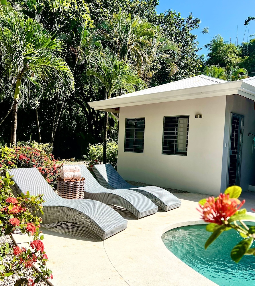 Casa Bonita - 5BR With Pool Walk to Beach