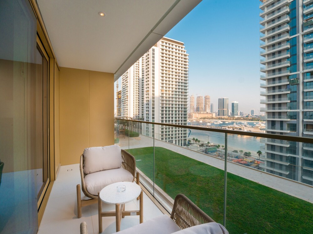 Easygo-luxury Beachfront 1bdr Grand Bleu