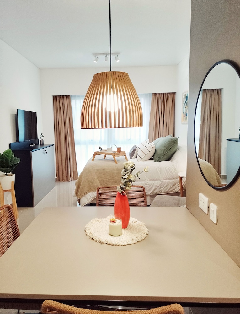 Ayres Suites Moreno