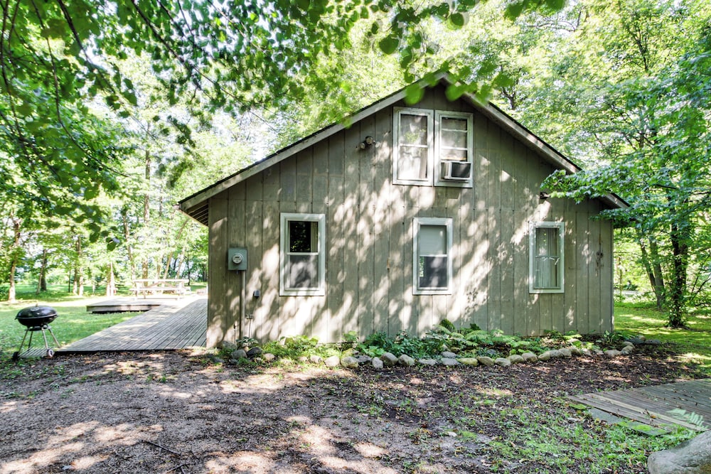 Lakeside Getaway w/ Dock: West Battle Lake Cabin