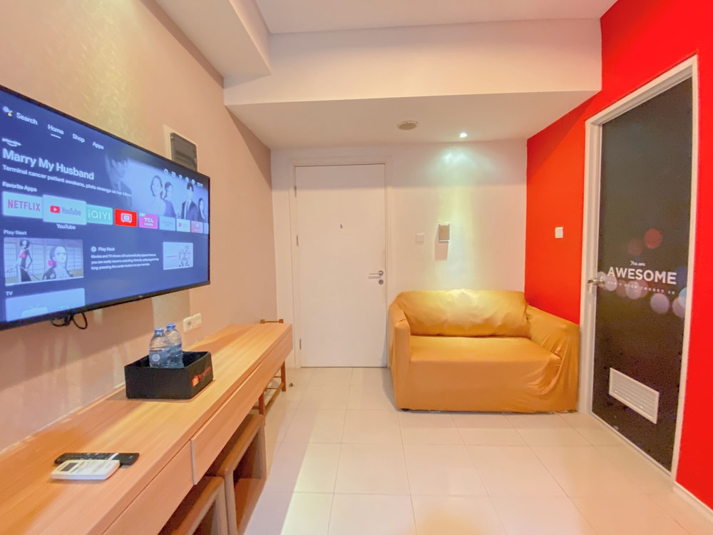 Best Deal 1Br Apartment Parahyangan Residence